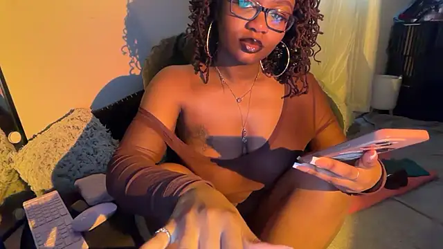 SunniSoles99 online show from 04.20.26