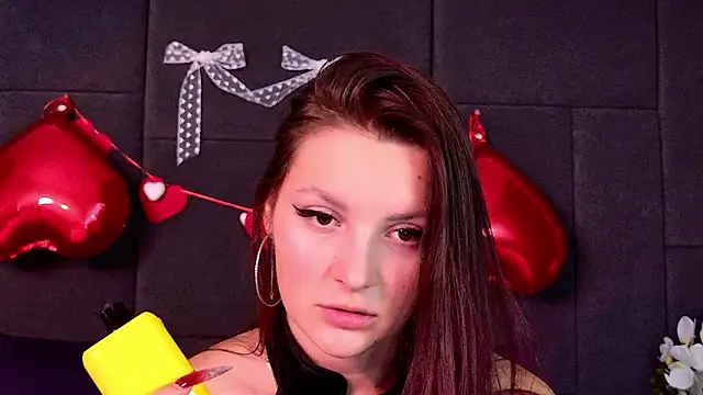 Vixsariaaa online show from 02.17.26