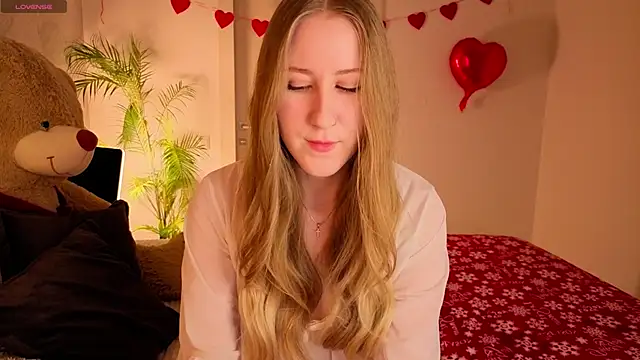 CassieReborn online show from 02.23.26