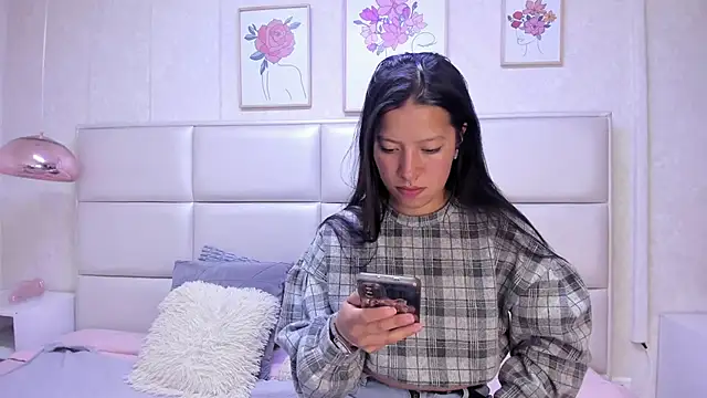 Snapshot of double_temptation_ chatting on 03.31.26 double temptation online show from 03.31.26