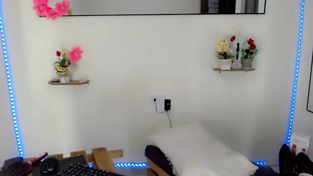 NathalialLooes online show from 05.16.26