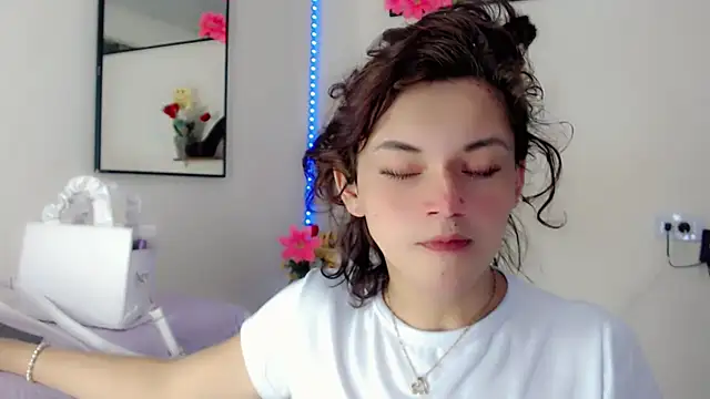 NathalialLooes online show from 05.24.26