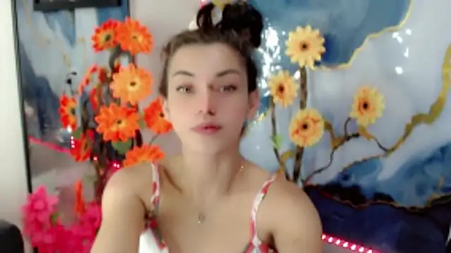 Snapshot of NathalialLooes chatting on 06.12.26 NathalialLooes online show from 06.12.26