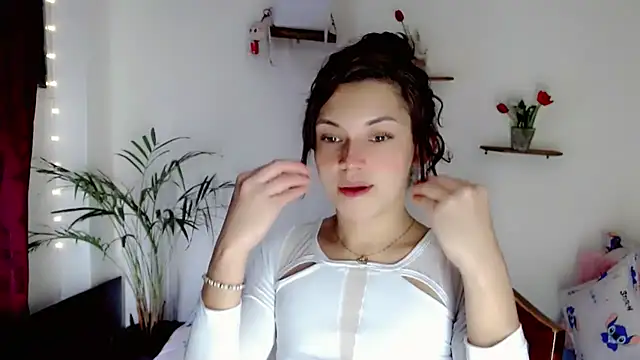 Snapshot of NathalialLooes chatting on 06.23.26 NathalialLooes online show from 06.23.26