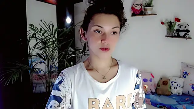 Snapshot of NathalialLooes chatting on 06.28.26 NathalialLooes online show from 06.28.26