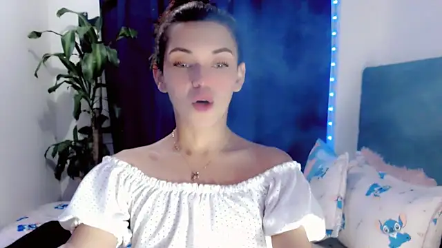 Snapshot of NathalialLooes chatting on 07.14.26 NathalialLooes online show from 07.14.26