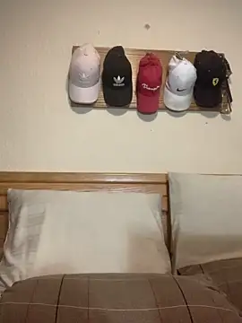 Snapshot of -HIIM- chatting on 03.23.26 -HIIM- online show from 03.23.26