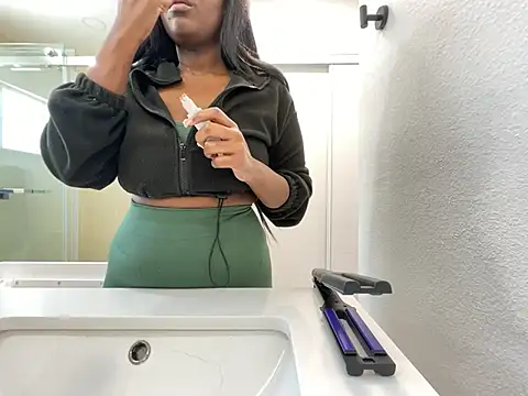 Snapshot of Anadia_Starr chatting on 06.28.26 Anadia Starr online show from 06.28.26