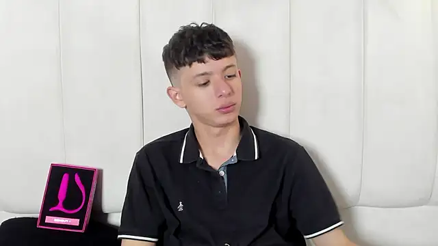 Snapshot of David_Roy_ chatting on 02.26.26 David Roy online show from 02.26.26