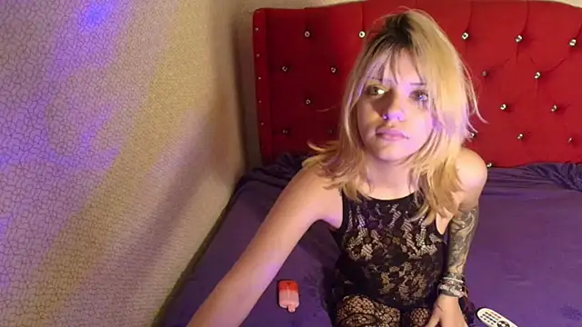 LilytReinolds online show from 05.11.26