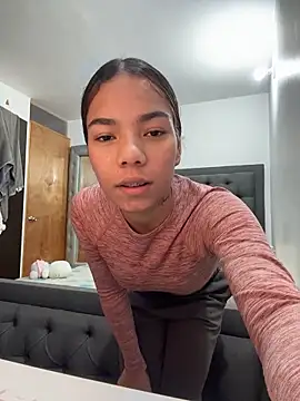 kaylaneee  online show from 05.14.26