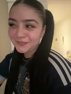 lolaaculaa online show from 02.20.26