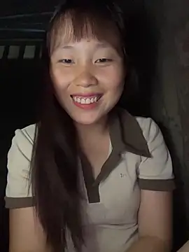 Snapshot of kekely chatting on 05.19.26 kekely online show from 05.19.26