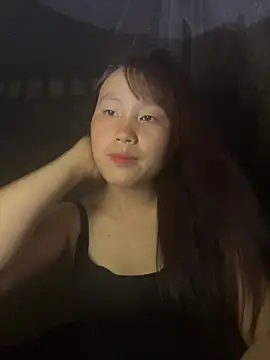Snapshot of kekely chatting on 06.05.26 kekely online show from 06.05.26