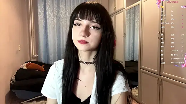 Snapshot of UrBabeLuna chatting on 04.01.26 UrBabeLuna online show from 04.01.26