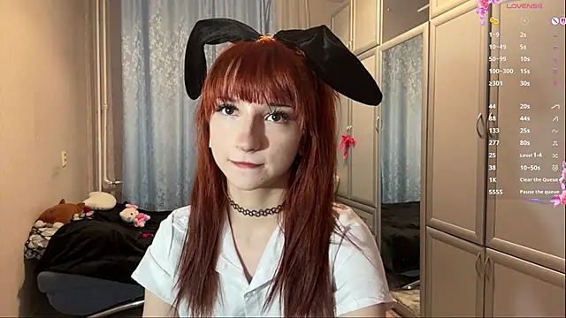 Snapshot of UrBabeLuna chatting on 04.03.26 UrBabeLuna online show from 04.03.26