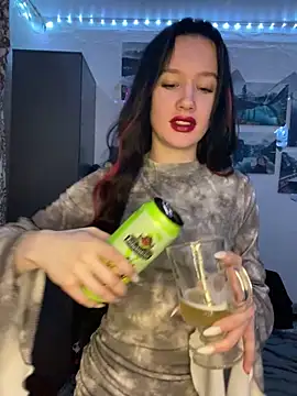 Carolina G0lden online show from 04.14.26