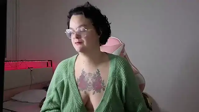 Snapshot of lunatigre4 chatting on 02.05.26 lunatigre4 online show from 02.05.26