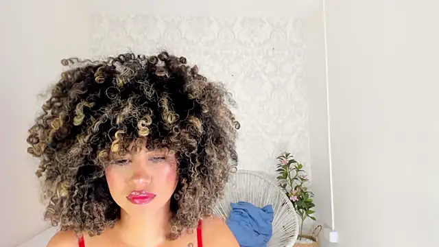 Snapshot of Brit_weston chatting on 02.12.26 Brit weston online show from 02.12.26