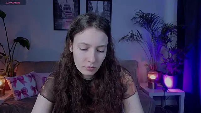 VioletaBloom online show from 02.10.26