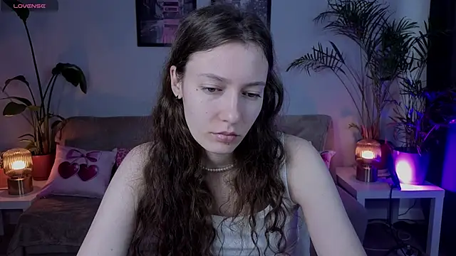 VioletaBloom online show from 02.12.26