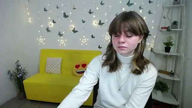 Snapshot of AnnaWest_ chatting on 02.25.26 AnnaWest online show from 02.25.26