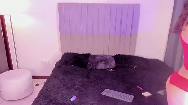 im tiffany  online show from 03.02.26