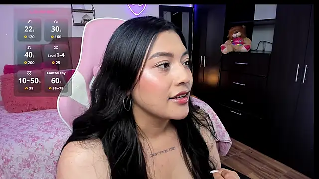 Snapshot of SiennaBloom chatting on 02.07.26 SiennaBloom online show from 02.07.26