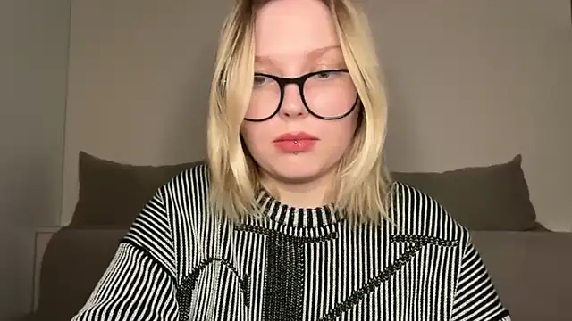 Ophelia Ritz online show from 03.25.26