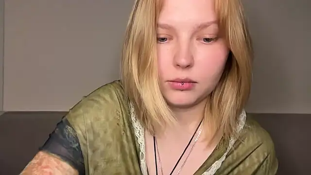 Snapshot of Ophelia_Ritz chatting on 05.29.26 Ophelia Ritz online show from 05.29.26
