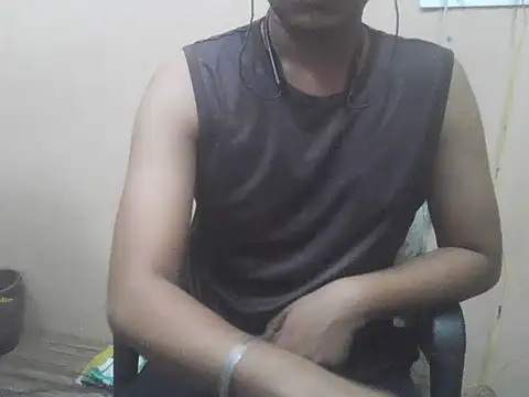 Snapshot of chocolatesboy143 chatting on 04.01.26 chocolatesboy143 online show from 04.01.26