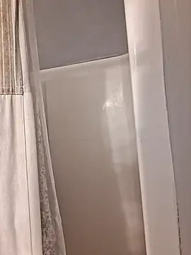 Snapshot of TrndSettr chatting on 02.05.26 TrndSettr online show from 02.05.26