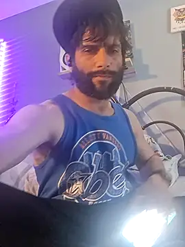 Snapshot of TrndSettr chatting on 02.22.26 TrndSettr online show from 02.22.26