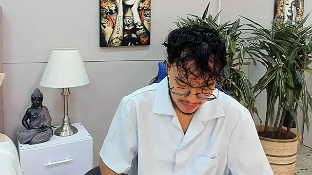 Snapshot of kai_storn chatting on 05.16.26 kai storn online show from 05.16.26