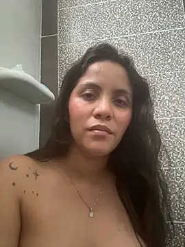 Snapshot of paulina_ponce chatting on 02.19.26 paulina ponce online show from 02.19.26