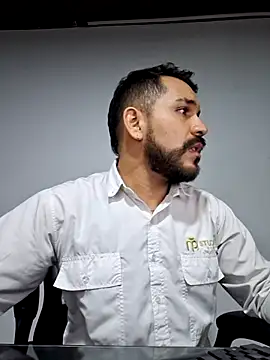 Snapshot of noa_desire chatting on 02.11.26 noa desire online show from 02.11.26