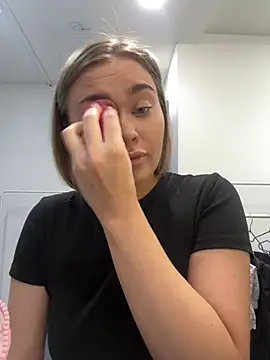 Snapshot of MonicaWestt chatting on 02.12.26 MonicaWestt online show from 02.12.26