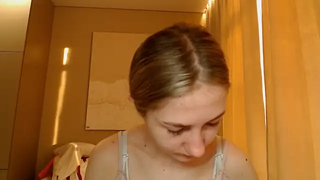 BluueSilk online show from 02.12.25