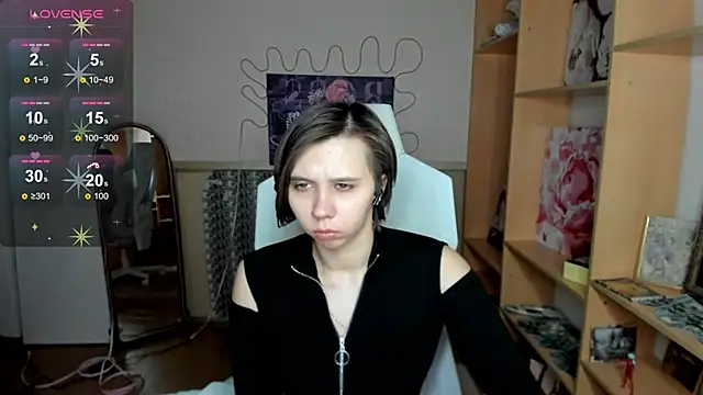 Scarlet Sirenn online show from 02.24.26