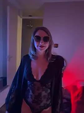 hottogetherNL online show from 02.24.26