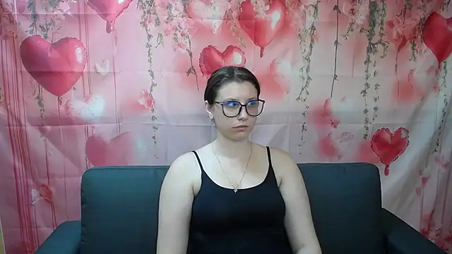 Snapshot of LilianaShine chatting on 07.03.26 LilianaShine online show from 07.03.26