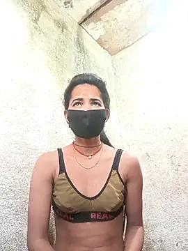 Sunali Bendre online show from 03.04.26