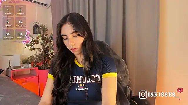 Snapshot of IsabellaSweet__ chatting on 06.18.26 IsabellaSweet online show from 06.18.26
