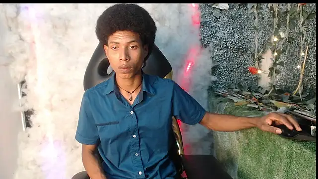 Snapshot of Walkers05 chatting on 03.24.26 Walkers05 online show from 03.24.26