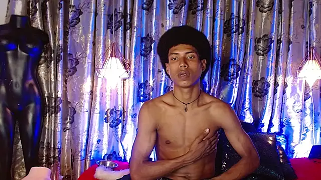 Snapshot of Walkers05 chatting on 03.25.26 Walkers05 online show from 03.25.26