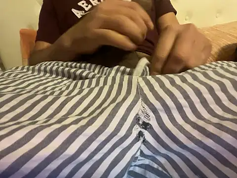 Snapshot of latinocalientehot chatting on 02.04.26 latinocalientehot online show from 02.04.26