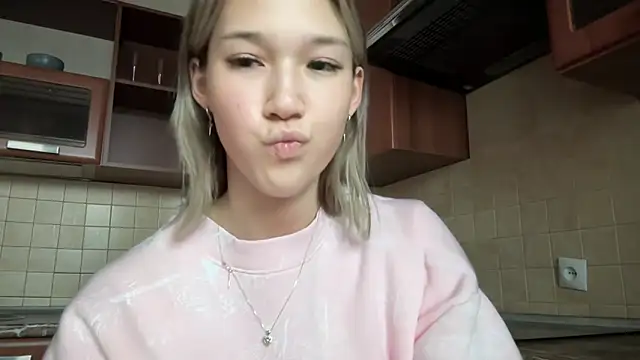 lilXdomiii online show from 04.17.26