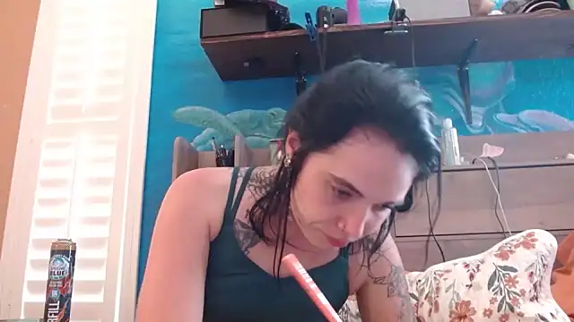 Snapshot of ahungkittykat chatting on 04.19.26 ahungkittykat online show from 04.19.26