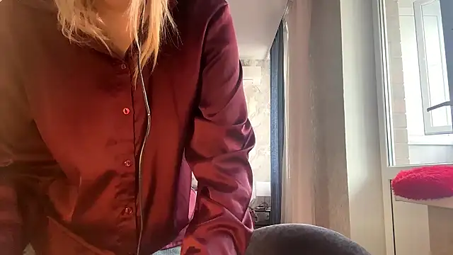 LadyFoxLove online show from 02.20.26