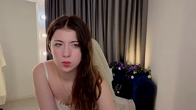 Snapshot of LunarDreamm chatting on 02.15.26 LunarDreamm online show from 02.15.26